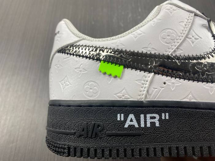 NIKE AIR FORCE SNEAKERS