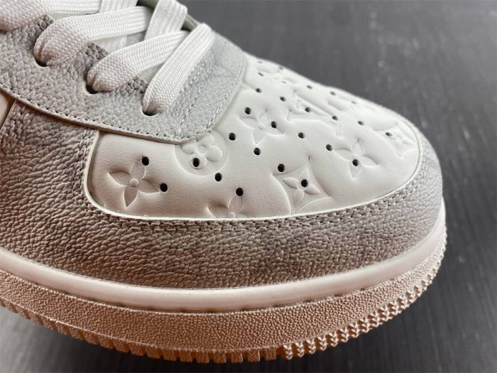 NIKE AIR FORCE 1 07 LOW WHITE GREY LD4631-201