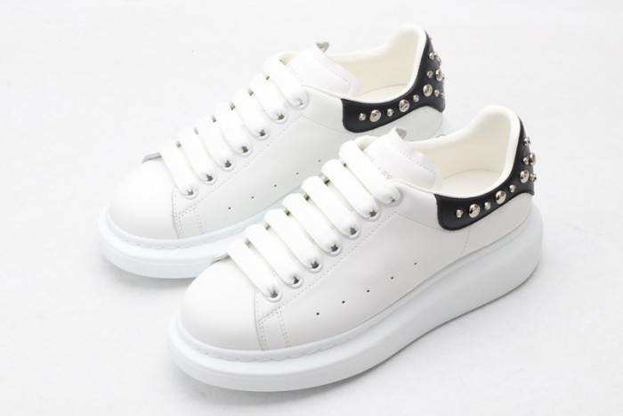 MQ Sneakers