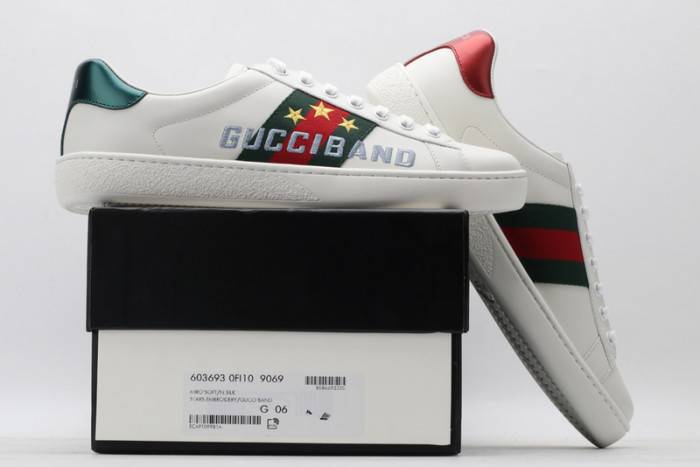 G*u*i ace embroidered low-top sneaker 603693 0fi10 9069