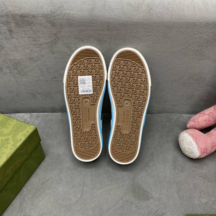 G*u*i sneaker