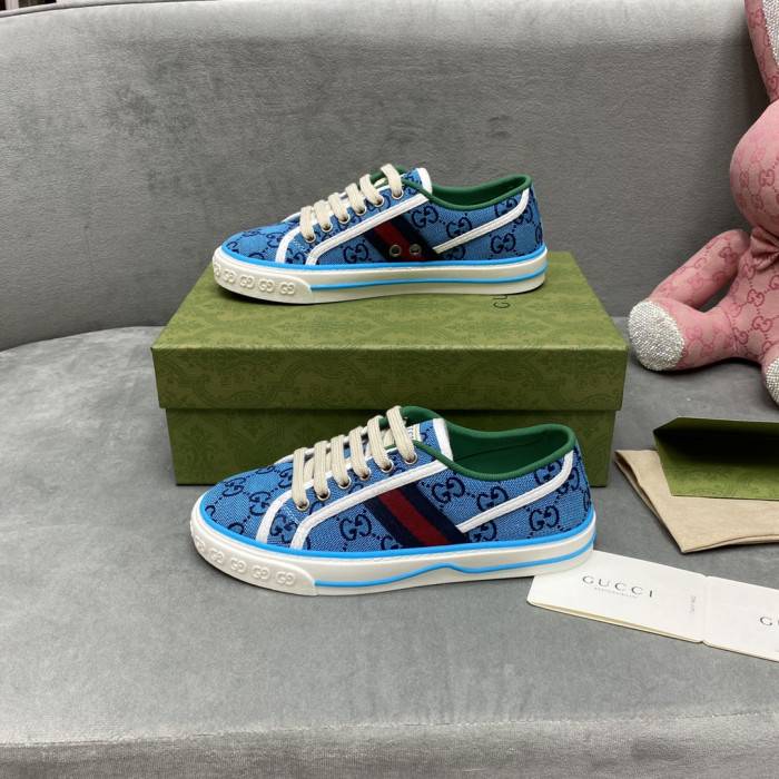 G*u*i sneaker
