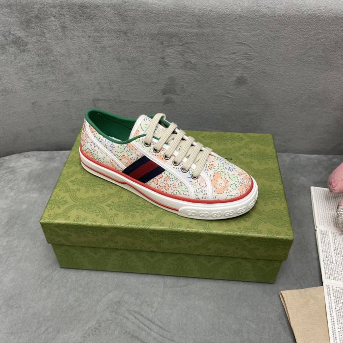 G*u*i sneaker