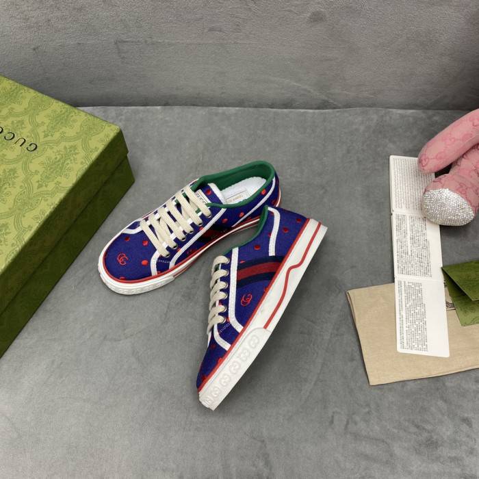 G*u*i sneaker