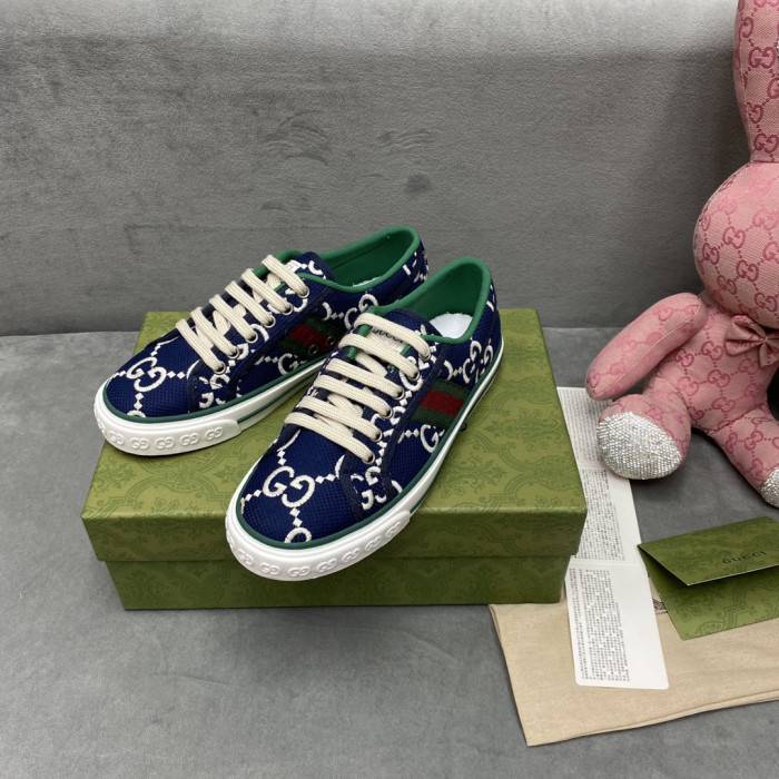 G*u*i sneaker