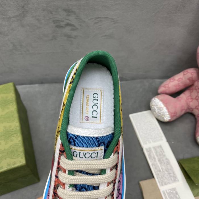 G*u*i sneaker