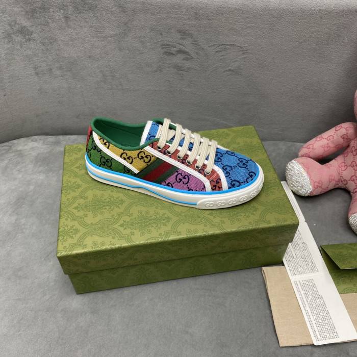 G*u*i sneaker