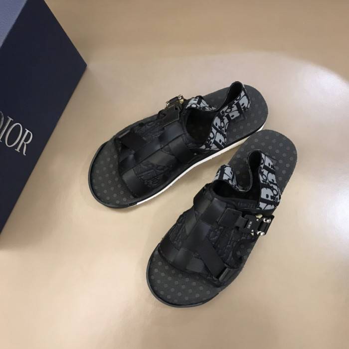 D10R SANDALS