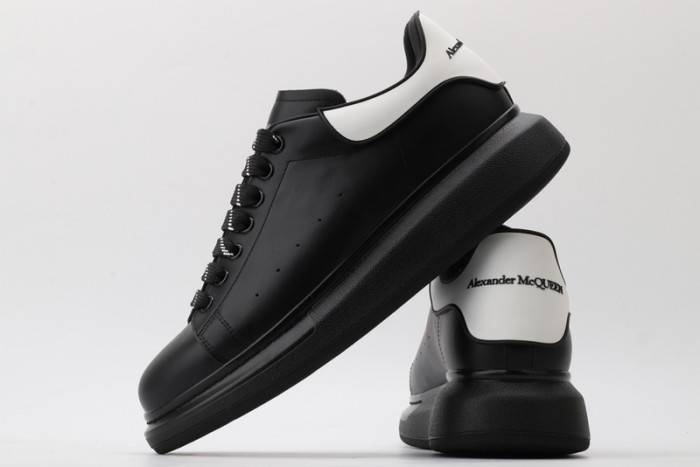 MQ Sneakers