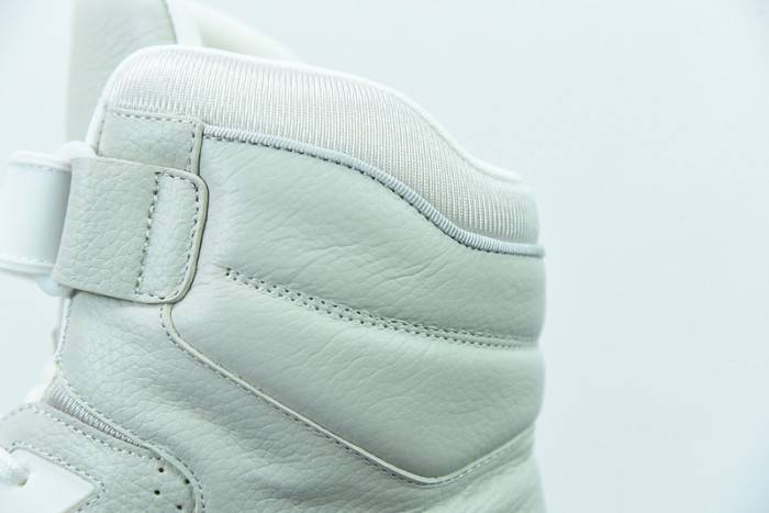 LOUI VUITTO SNEAKER