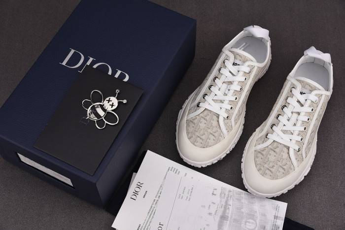 D10R B28 Oblique LOW Top Sneaker