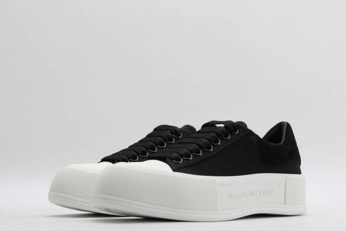 MQ Sneakers