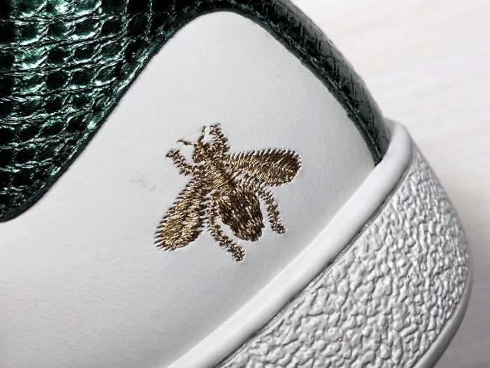 G*u*i ace embroidered low-top sneaker