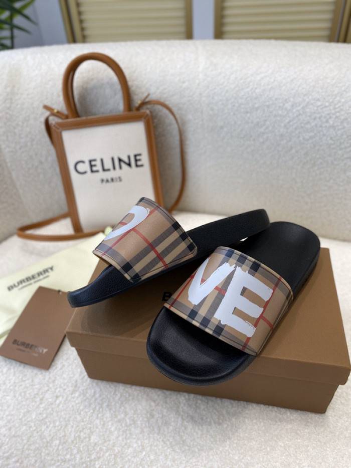 BUR_BERRY SLIPPERS