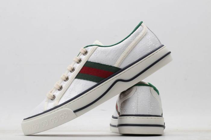 G*u*i sneaker