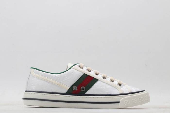 G*u*i sneaker