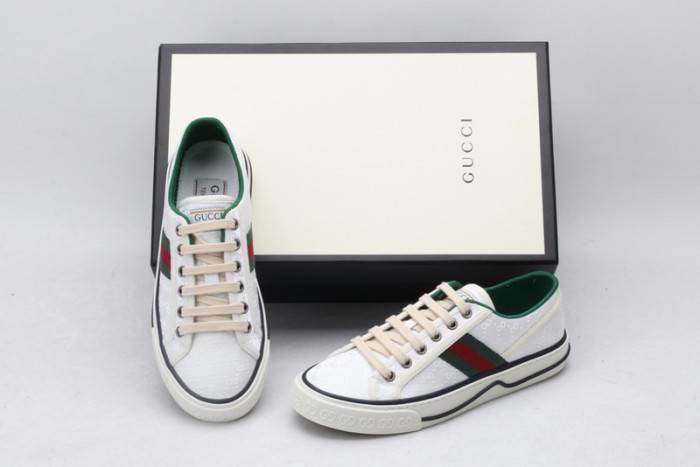 G*u*i sneaker