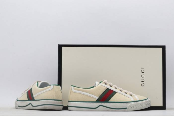 G*u*i sneaker