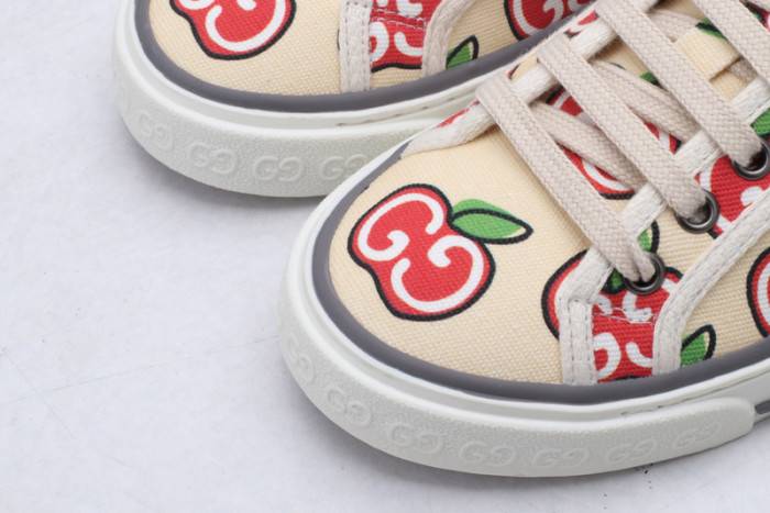 G*u*i sneaker