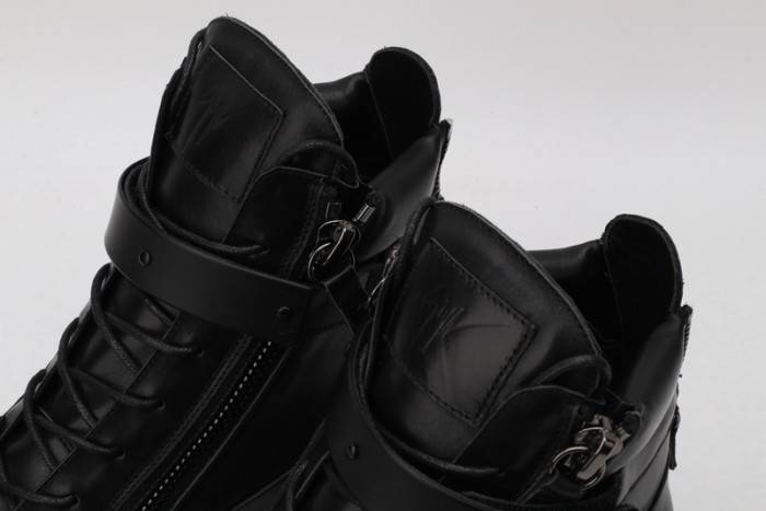 GZ SNEAKER