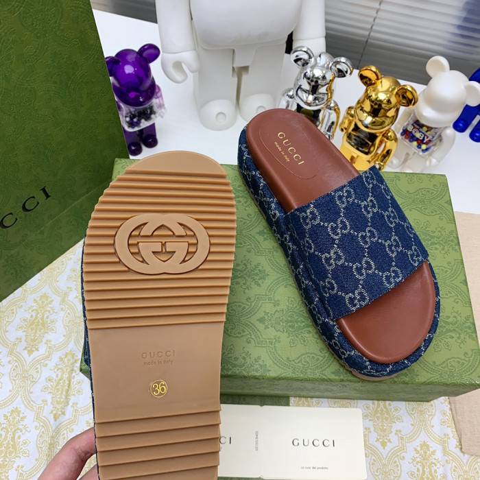 G*u*i slippers