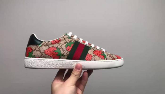 G*u*i ace embroidered low-top sneaker 431920 dopeo 9064