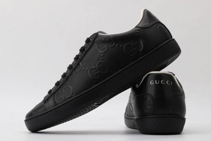 G*u*i ace embroidered low-top sneaker black