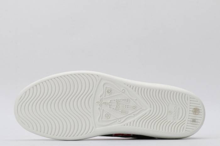 G*u*i ace embroidered low-top sneaker