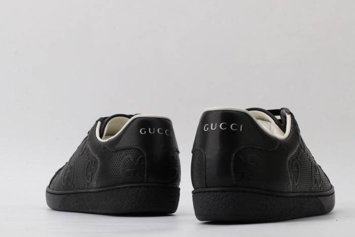 G*u*i ace embroidered low-top sneaker black