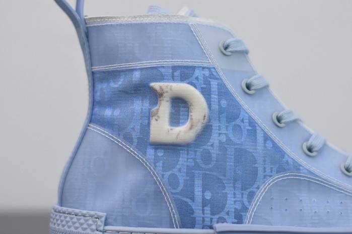 D10R B23 Oblique High Top Sneaker