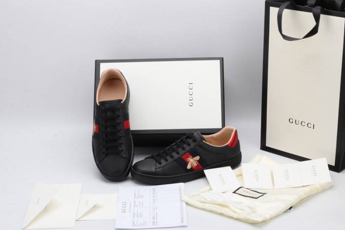 G*u*i ace embroidered low-top sneaker