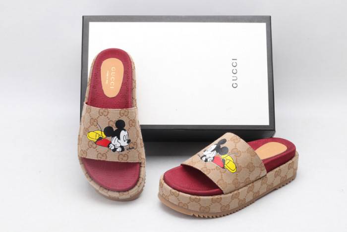G*u*i slippers