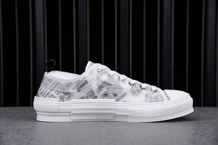 D10R B23 OBLIQUE LOW TOP SNEAKER