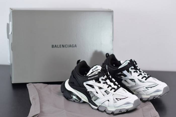 BLCG Track.2 black and white 570391 W2GN3 1090