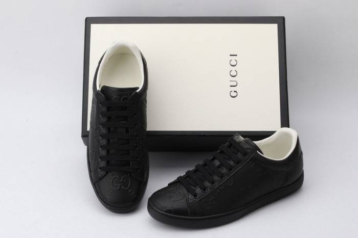 G*u*i ace embroidered low-top sneaker black