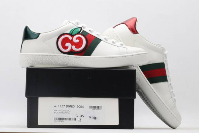 G*u*i ace embroidered low-top sneaker 611377d0pe09064
