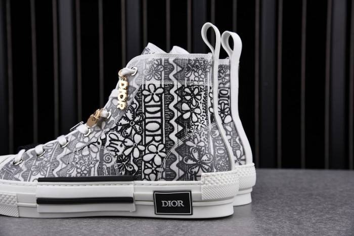 D10R B23 Oblique High Top Sneaker