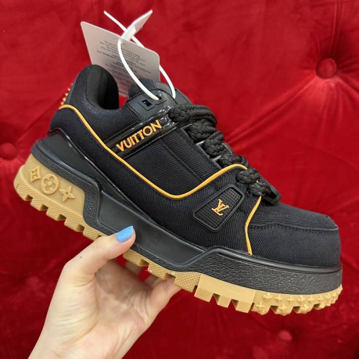 LOUI VUITTO SNEAKER
