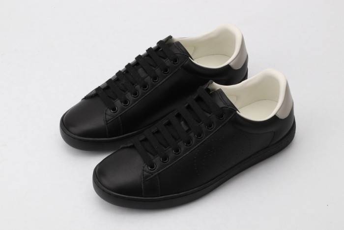 G*u*i ace embroidered low-top sneaker 431942a38g09064