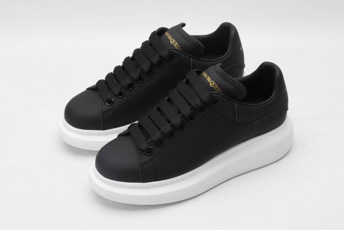 MQ Sneakers
