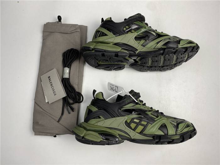 BLCG Track.2 black and green 568614 W3AE1 2311
