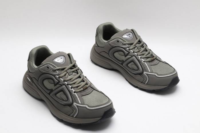 D10R B30 SNEAKER