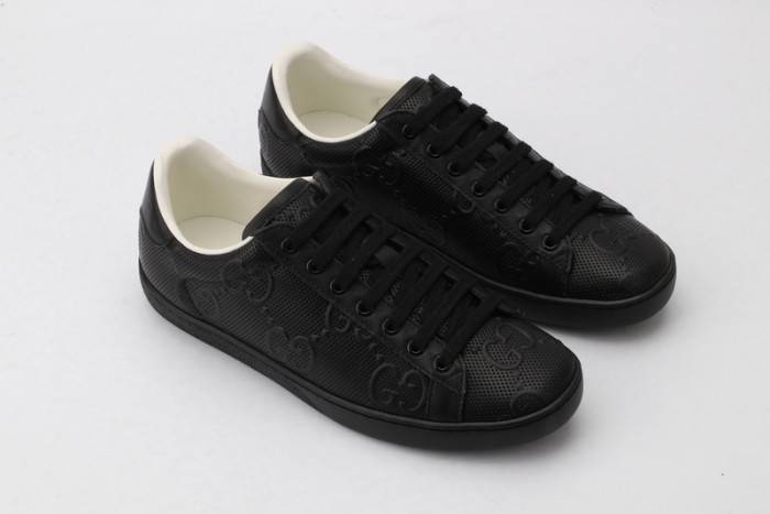 G*u*i ace embroidered low-top sneaker black