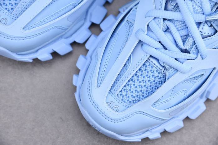 BLCG Track Trainer light blue 542023 W2LA1 4800