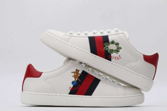 G*u*i ace embroidered low-top sneaker