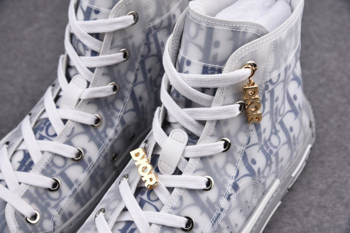 D10R B23 Oblique High Top Sneaker