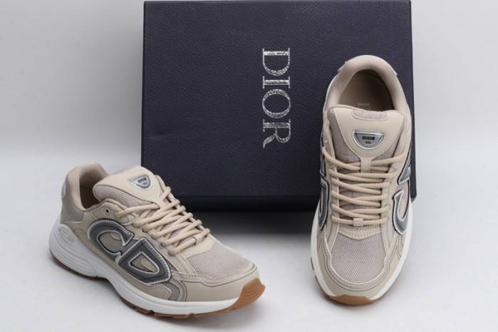 D10R B30 SNEAKER