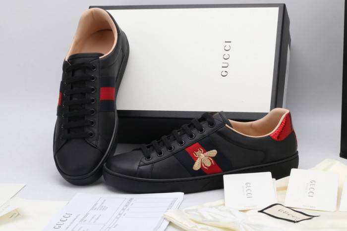 G*u*i ace embroidered low-top sneaker