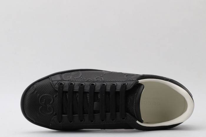 G*u*i ace embroidered low-top sneaker black