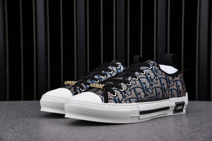 D10R B23 Sneakers Low Top